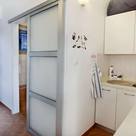 Appartement Toni By Interhome