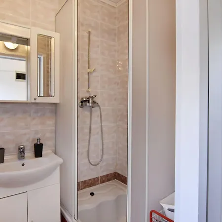 Appartement Toni By Interhome