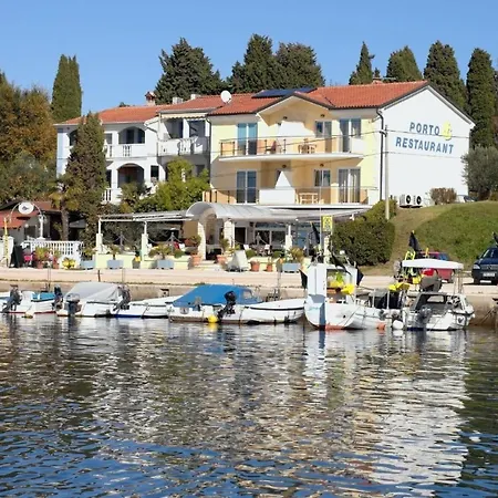 Toni By Interhome Appartement Savudrija