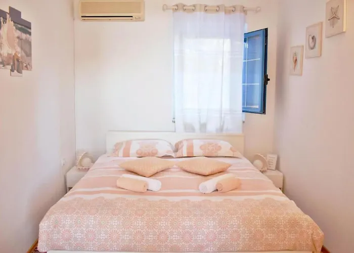 Toni By Interhome Savudrija